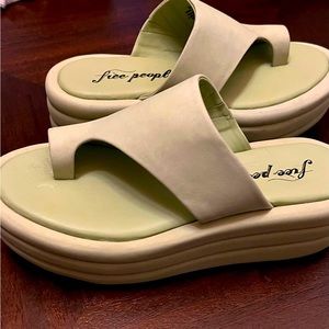 Free People Platform Sandals New without tags